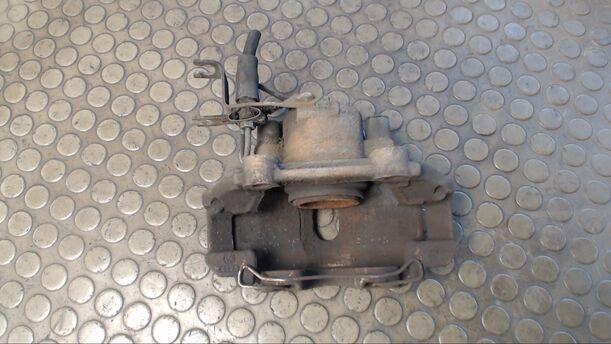 Foto: BREMSSATTEL VORNE RECHTS eines Skoda Superb 2.0 TDI DPF
