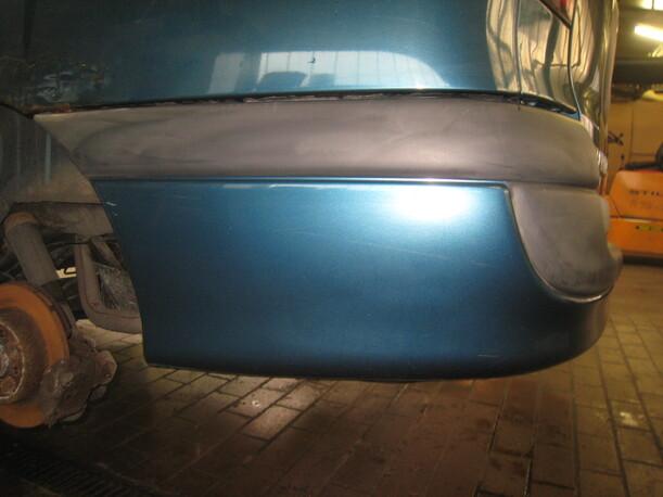 Foto: STOßSTANGE / STOSSFÄNGER HINTEN eines Renault Laguna Grandtour 1.8 Ghia