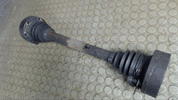 Foto: ANTRIEBSWELLE HINTEN  LINKS eines Ford Scorpio Turnier TD Ghia