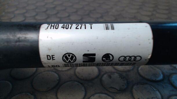 Foto: ANTRIEBSWELLE LINKS eines VW Transporter T5 7HH132/WF2/0WQ
