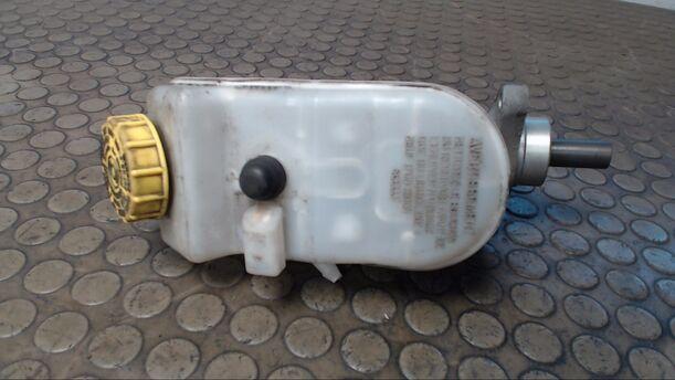 Foto: HAUPTBREMSZYLINDER eines VW Transporter T5 7HH132/WF2/0WQ