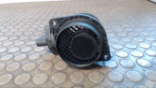 Foto: LUFTMASSENMESSER eines VW Transporter T5 7HH132/WF2/0WQ
