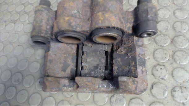 Foto: BREMSSATTEL VORN RECHTS eines Ford Transit 80 D
