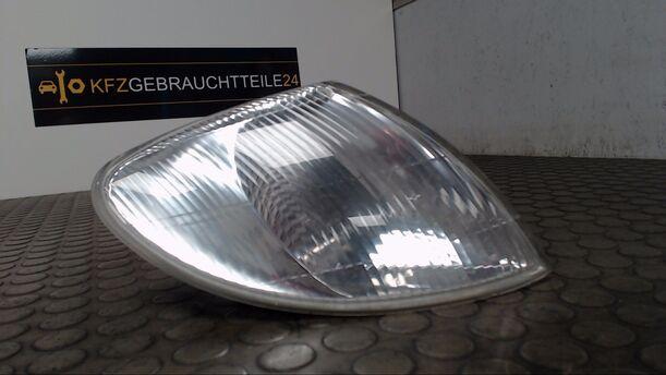 Foto: BLINKER VORN RECHTS eines Renault Megane 1.6