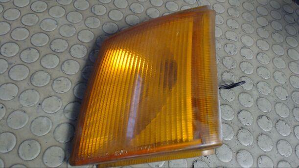 Foto: BLINKER VORN LINKS eines Ford Transit 80 D