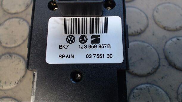 Foto: FENSTERHEBERSCHALTER eines VW Golf 1.9 TDI