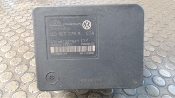 Foto: HAUPTBREMSAGGREGAT ABS eines VW Golf 1.9 TDI