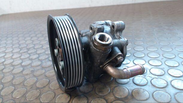 Foto: PUMPE SERVOLENKUNG eines VW Golf 1.9 TDI