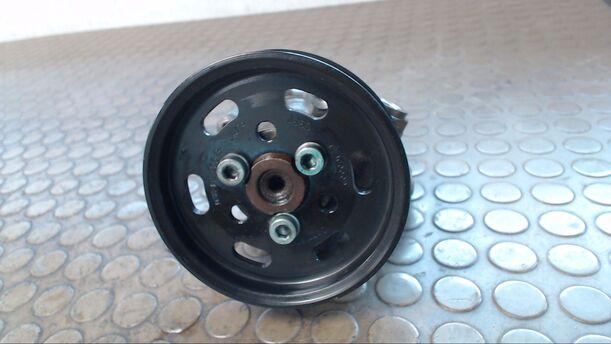 Foto: PUMPE SERVOLENKUNG eines VW Golf 1.9 TDI