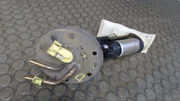 Foto: KRAFTSTOFFPUMPE eines Honda Civic 1.4i