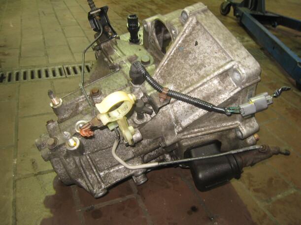 Foto: SCHALTGETRIEBE 5-GANG eines Honda Civic 1.4i