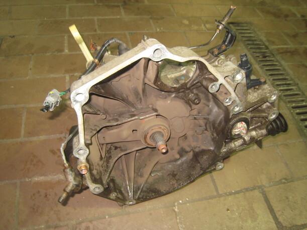 Foto: SCHALTGETRIEBE 5-GANG eines Honda Civic 1.4i