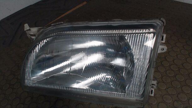 Foto: SCHEINWERFER LINKS eines Ford Transit 100 TD