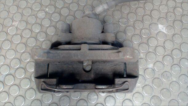 Foto: BREMSSATTEL VORN RECHTS eines VW Golf 2.0 TDI DPF