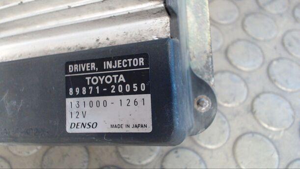 Foto: STEUERGERÄT EINSPRITZDÜSEN/INJEKTOREN eines Toyota Avensis 2.0 D-4D GL