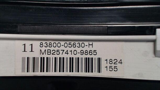 Foto: TACHOEINHEIT eines Toyota Avensis 2.0 D-4D GL