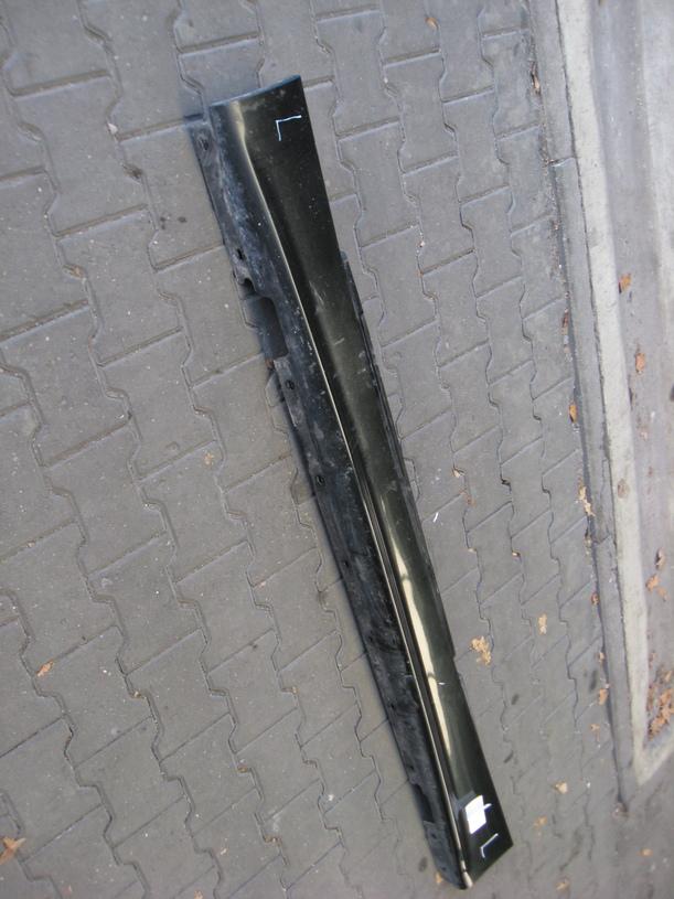 Foto: SCHWELLERBLENDE KUNSTSTOFF LINKS eines BMW 118d DPF GT