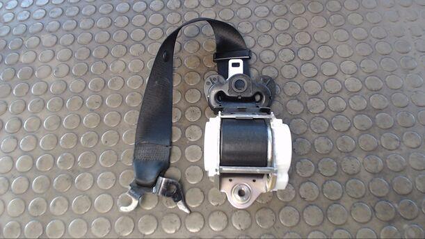 Foto: SICHERHEITSGURT VORNE RECHTS (4/5-TÜRER) eines BMW 118d DPF S