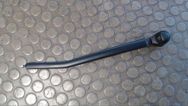 Foto: SCHEIBENWISCHERARM HINTEN eines BMW 118d DPF