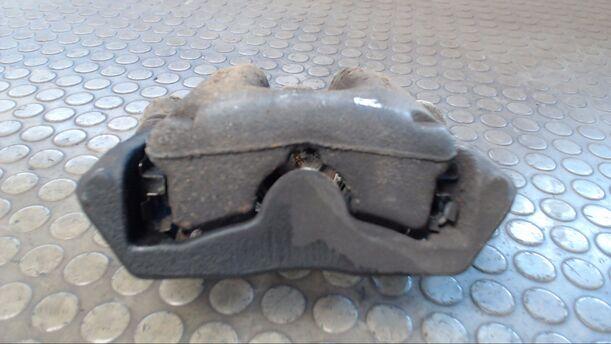 Foto: BREMSSATTEL VORNE RECHTS eines BMW 118d DPF