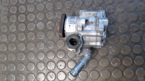 Foto: PUMPE SERVOLENKUNG eines BMW 118d DPF