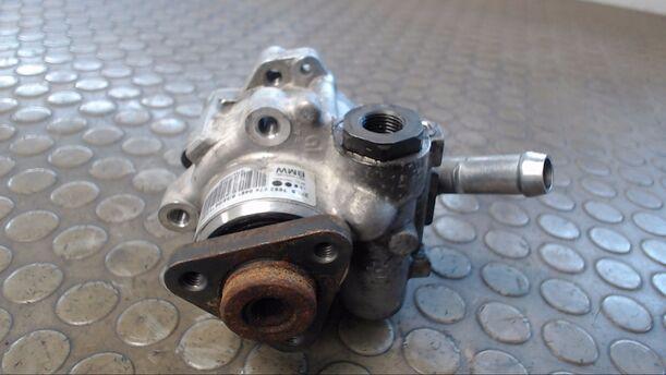 Foto: PUMPE SERVOLENKUNG eines BMW 118d DPF