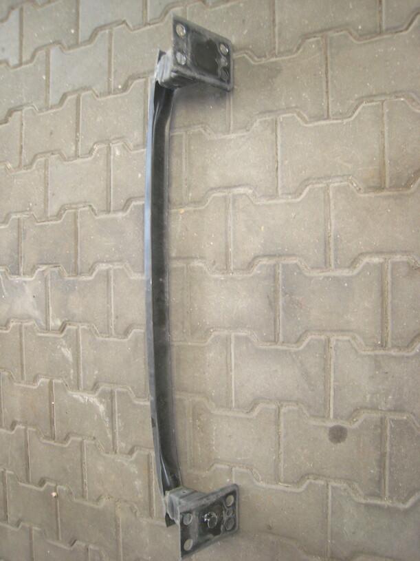 Foto: VERSTÄRKUNG VORN UNTEN eines Fiat 500 1.3 Multijet 16V DPF GL