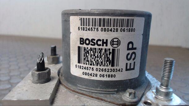 Foto: HAUPTBREMSAGGREGAT ABS eines Fiat 500 1.3 Multijet 16V DPF GL