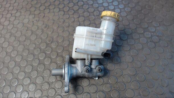 Foto: HAUPTBREMSZYLINDER eines Fiat 500 1.3 Multijet 16V DPF GL