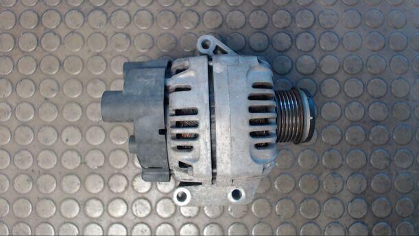 Foto: LICHTMASCHINE VALEO eines Fiat 500 1.3 Multijet 16V DPF Top