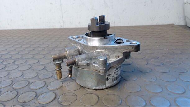 Foto: VAKUUMPUMPE eines Fiat 500 1.3 Multijet 16V DPF Top