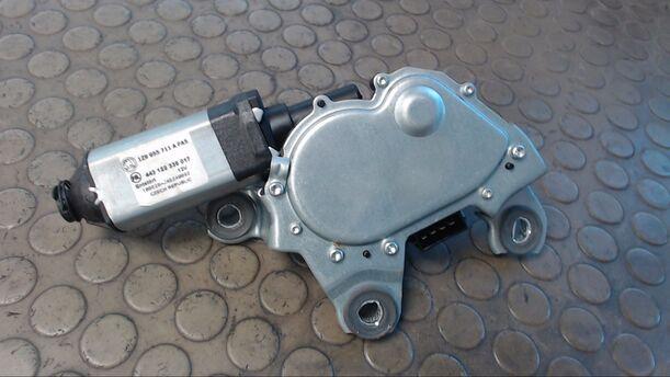 Foto: SCHEIBENWISCHERMOTOR HINTEN eines Skoda Octavia Combi 1.9 TDI DSG