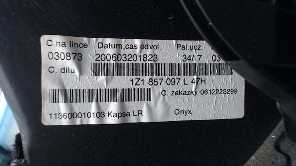 Foto: HANDSCHUHFACH eines Skoda Octavia Combi 1.9 TDI DSG GL