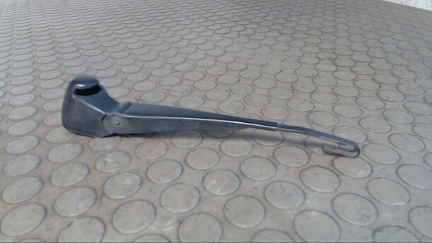 Foto: SCHEIBENWISCHERARM HINTEN eines VW Polo GL