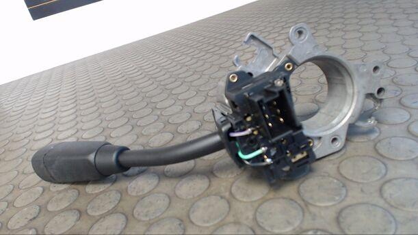 Foto: BLINKSCHALTER/KOMBISCHALTER eines Mercedes-Benz E 320 T CDI Top