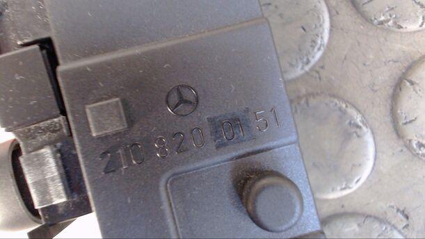 Foto: KOMBISCHALTER/SCHALTERLEISTE eines Mercedes-Benz E 320 T CDI