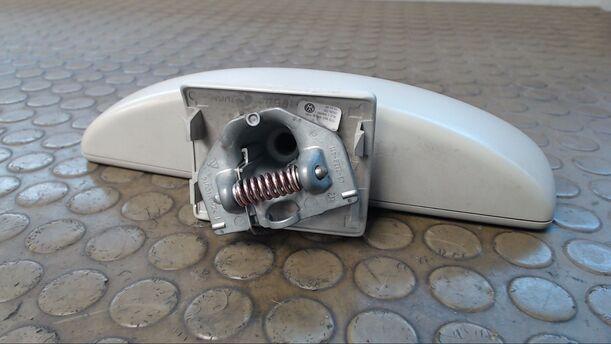 Foto: INNENSPIEGEL eines VW Touran 1.9 TDI Top