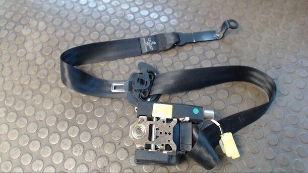Foto: SICHERHEITSGURT VORNE RECHTS eines VW Touran 1.9 TDI Top