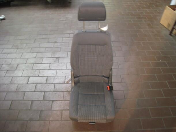 Foto: SITZ 2. REIHE RECHTS eines VW Touran 1.9 TDI Top