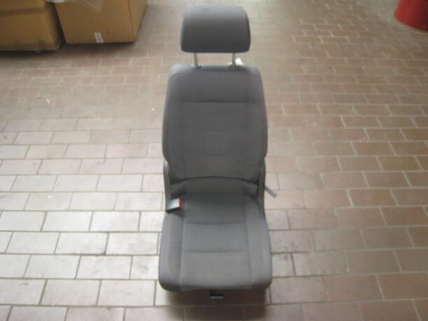 Foto: SITZ 2. REIHE LINKS eines VW Touran 1.9 TDI Top