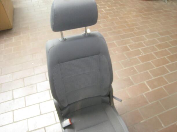 Foto: SITZ 2. REIHE LINKS eines VW Touran 1.9 TDI Top