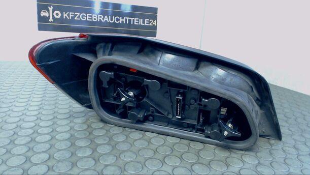 Foto: HECKLEUCHTE / RÜCKLICHT RECHTS eines Peugeot 306 Top