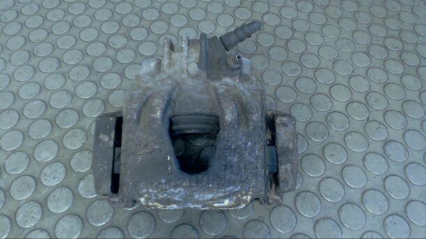 Foto: BREMSSATTEL VORN LINKS eines Peugeot 306 Top