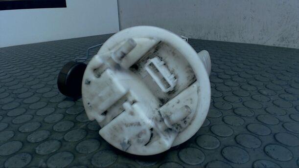 Foto: KRAFTSTOFFPUMPE eines Peugeot 306 Top