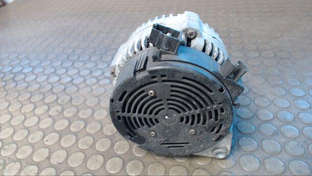 Foto: LICHTMASCHINE BOSCH eines Ford Mondeo 16V Top