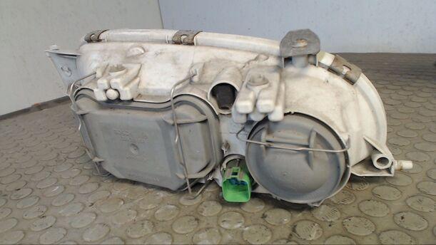 Foto: SCHEINWERFER RECHTS BOSCH eines Mazda 121 S