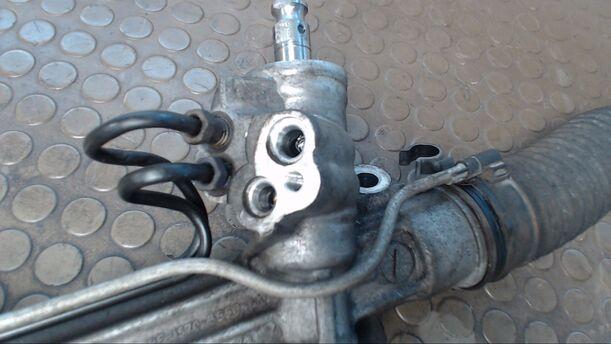 Foto: SERVOLENKUNG eines Ford Mondeo 2.0 Turnier TDCi DPF