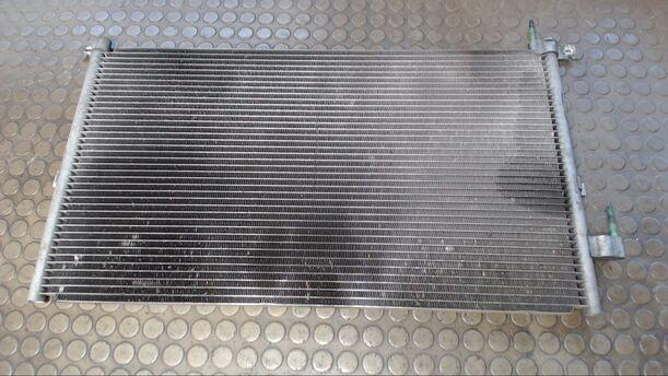 Foto: KONDENSATOR KLIMAANLAGE eines Ford Mondeo 2.0 Turnier TDCi DPF