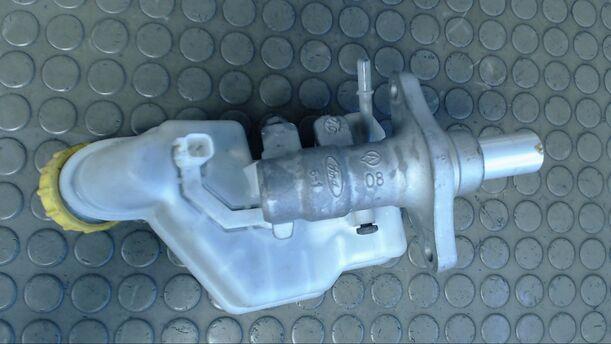 Foto: HAUPTBREMSZYLINDER eines Mazda 2 1.4l