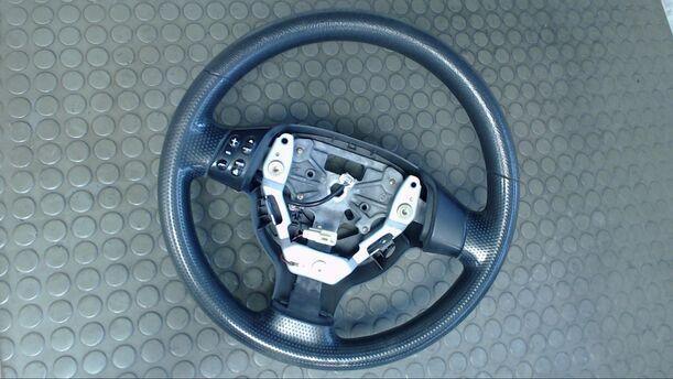 Foto: LENKRAD eines Mazda 2 1.4l